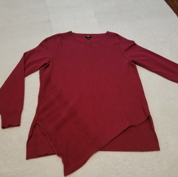 Sweater - Picture 1 of 2